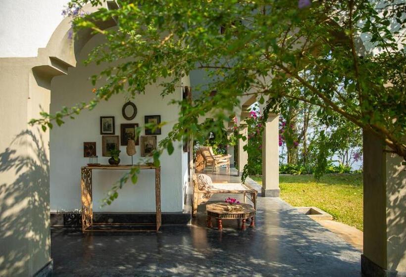 Pensjonat Isla S Ridge   A Cgh Earth Saha Experience