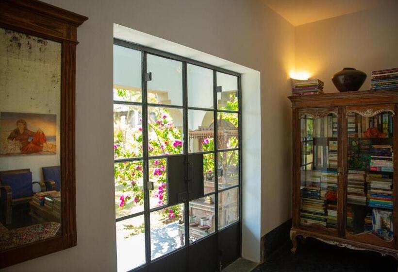 Pensjonat Isla S Ridge   A Cgh Earth Saha Experience