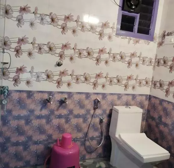 Majatalo Presley Residents