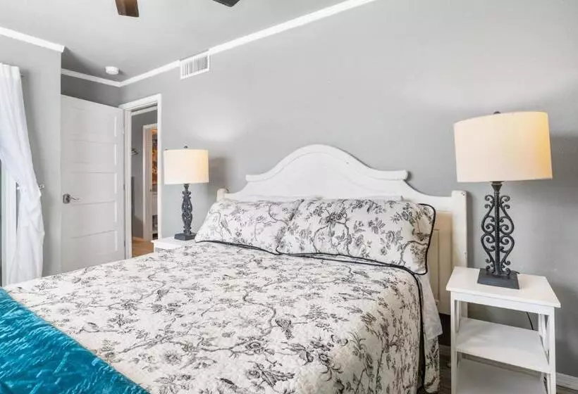 Majatalo Salt Block   French Serenity Suite 3