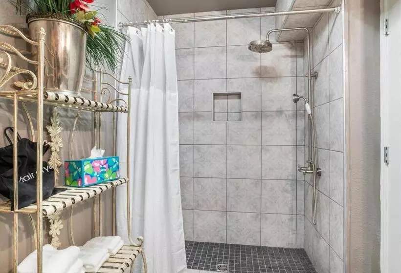 Majatalo Salt Block   French Serenity Suite 3