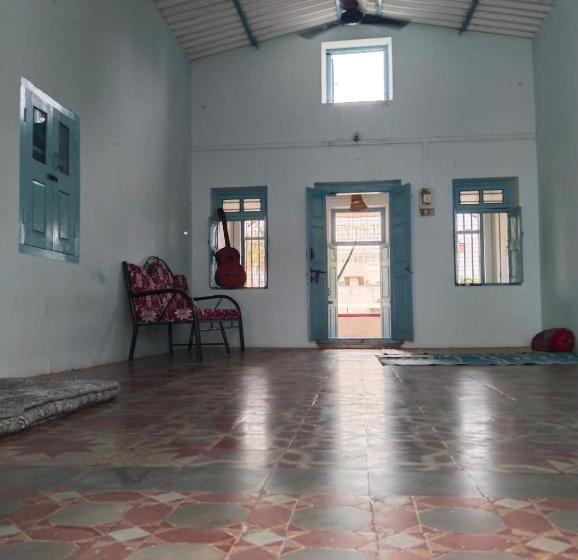 Pensão Shanthi House