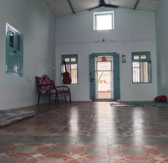 Pension Shanthi House
