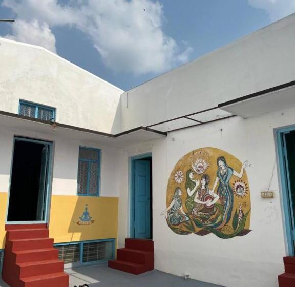 Pensão Shanthi House