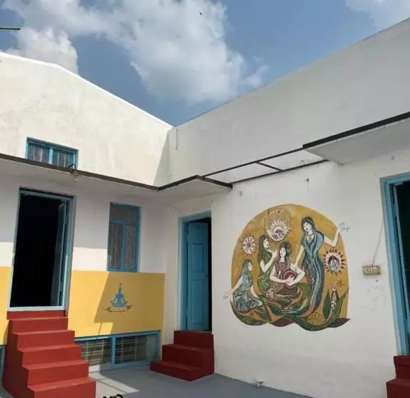 Pension Shanthi House
