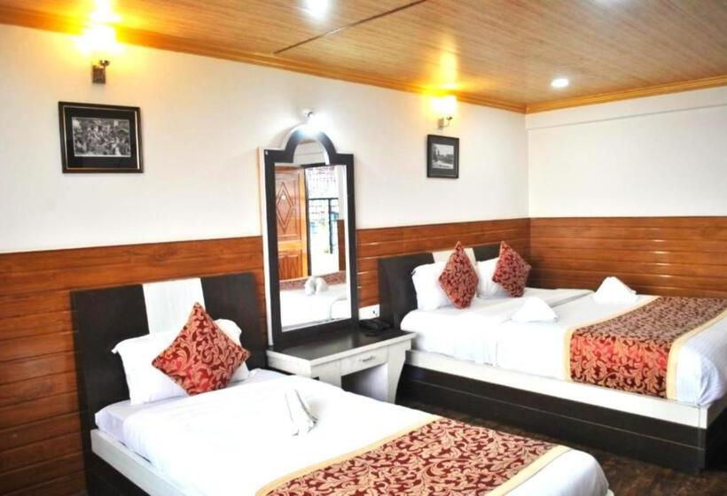 Отель Goroomgo Kasturi Palace Darjeeling Luxury Room With Parking Facilities Best Seller