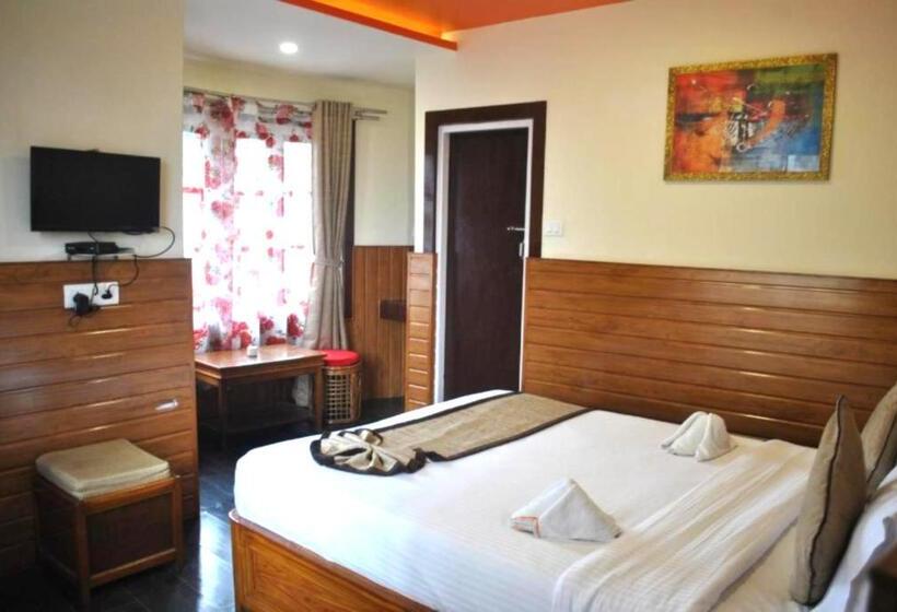 Отель Goroomgo Kasturi Palace Darjeeling Luxury Room With Parking Facilities Best Seller