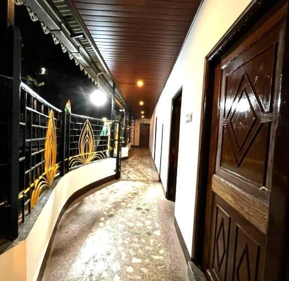 Отель Goroomgo Kasturi Palace Darjeeling Luxury Room With Parking Facilities Best Seller