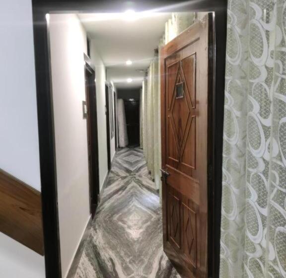 Отель Goroomgo Kasturi Palace Darjeeling Luxury Room With Parking Facilities Best Seller