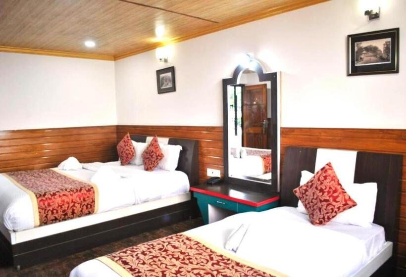 Отель Goroomgo Kasturi Palace Darjeeling Luxury Room With Parking Facilities Best Seller
