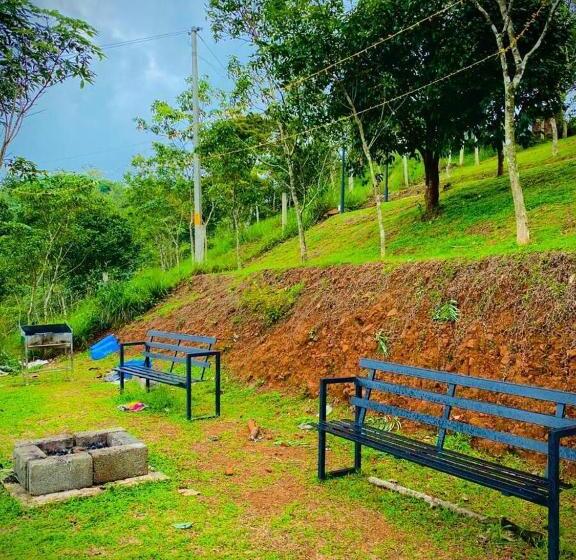 בית מלון כפרי Kap Korome Village Resort