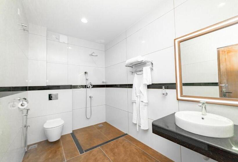 Skylar Seaview Beach Resort & Ayurveda Varkala