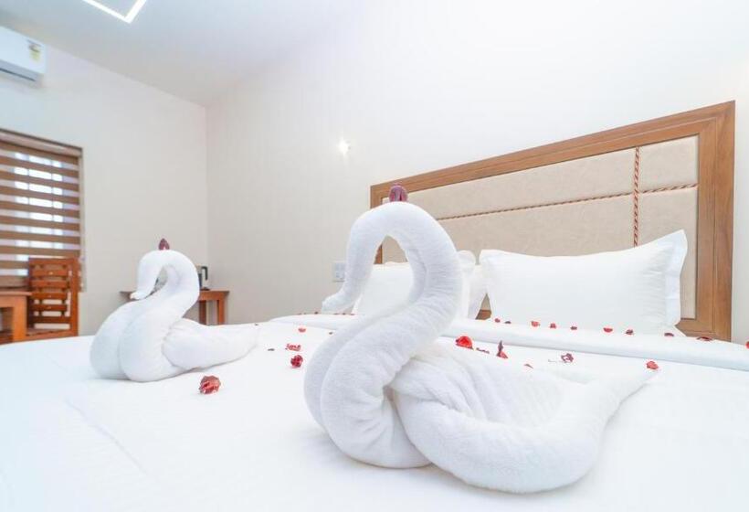 Skylar Seaview Beach Resort & Ayurveda Varkala