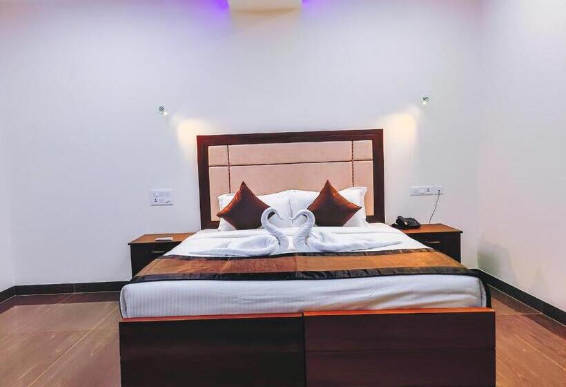 Skylar Seaview Beach Resort & Ayurveda Varkala