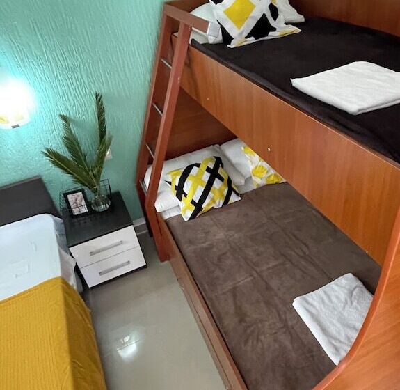 Family House With Pool & Sea View