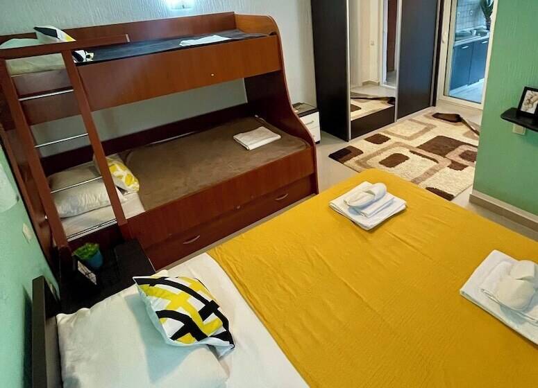 Family House With Pool & Sea View