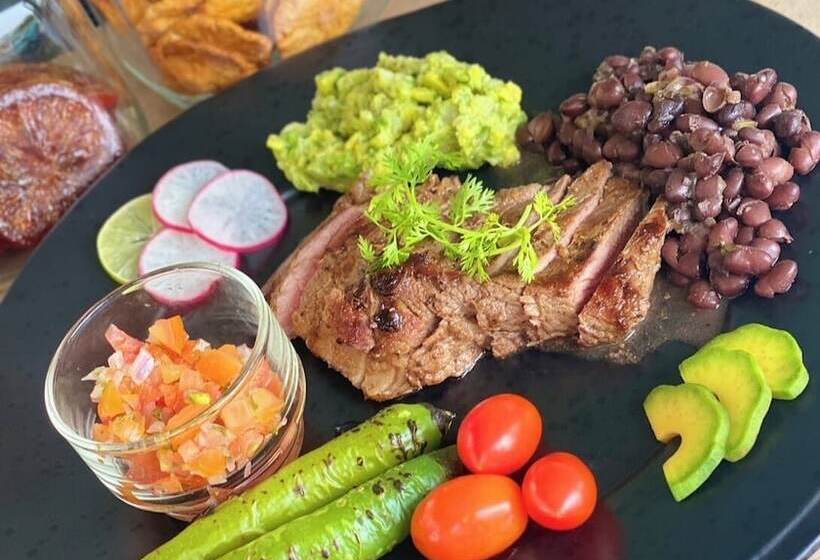 Отель La Bonita Chiang Mai