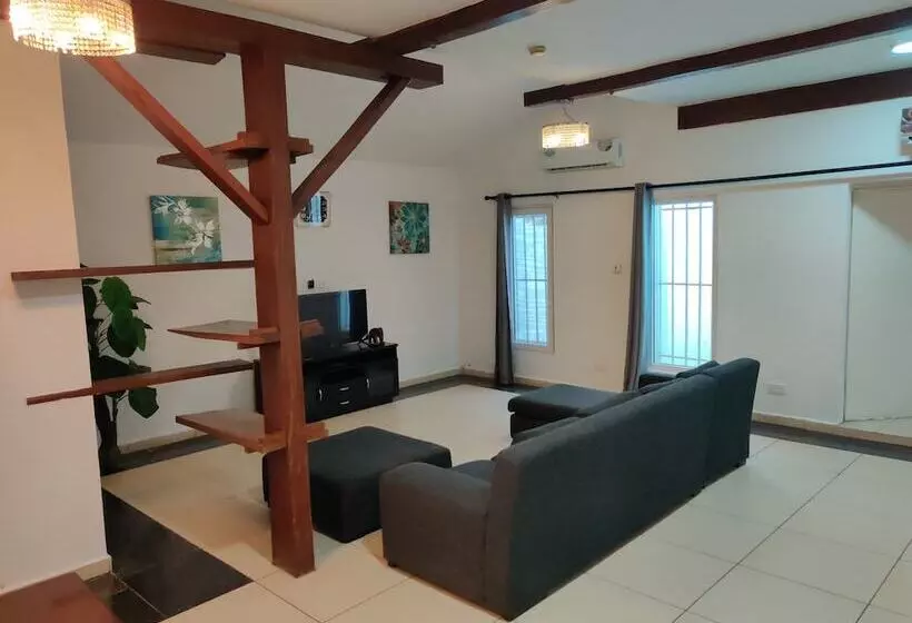 Majatalo Beach Road Oasis