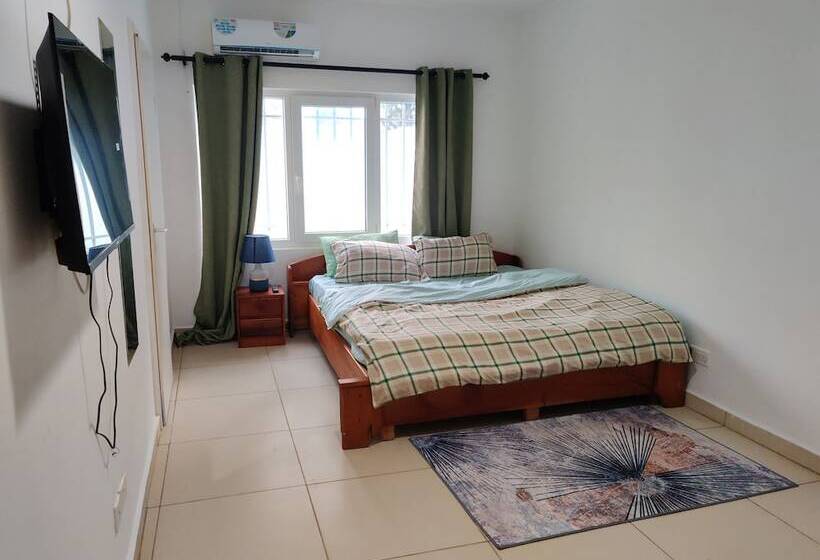 بنسيون Beach Road Oasis