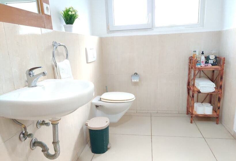 بنسيون Beach Road Oasis