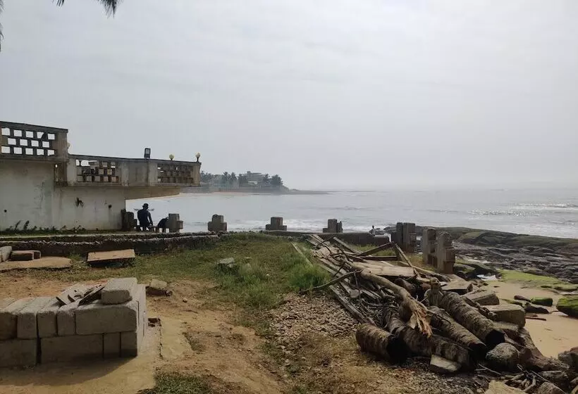 Majatalo Beach Road Oasis