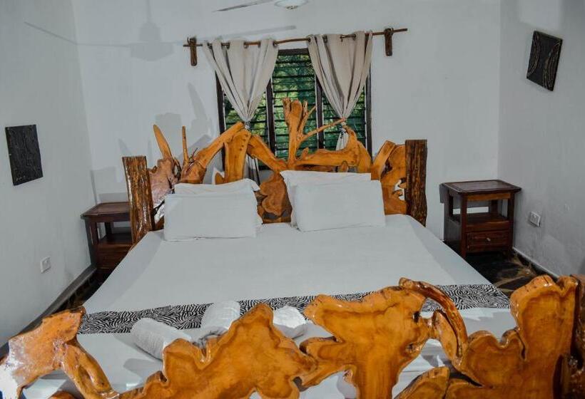 تختخواب و صبحانه Spice Of The Coast