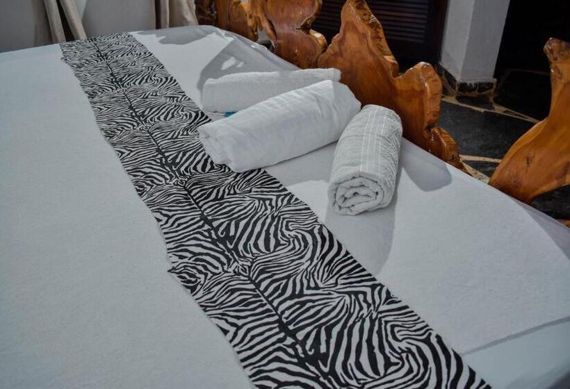 تختخواب و صبحانه Spice Of The Coast