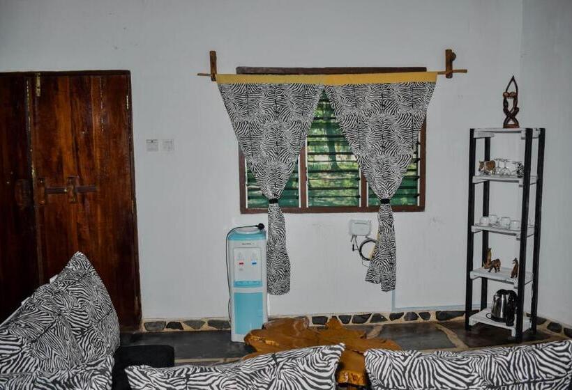 تختخواب و صبحانه Spice Of The Coast