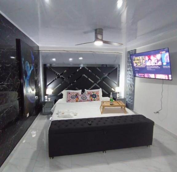 פנסיון Hermosa Habitación 202!!