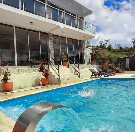 פנסיון Hermosa Habitación 202!!