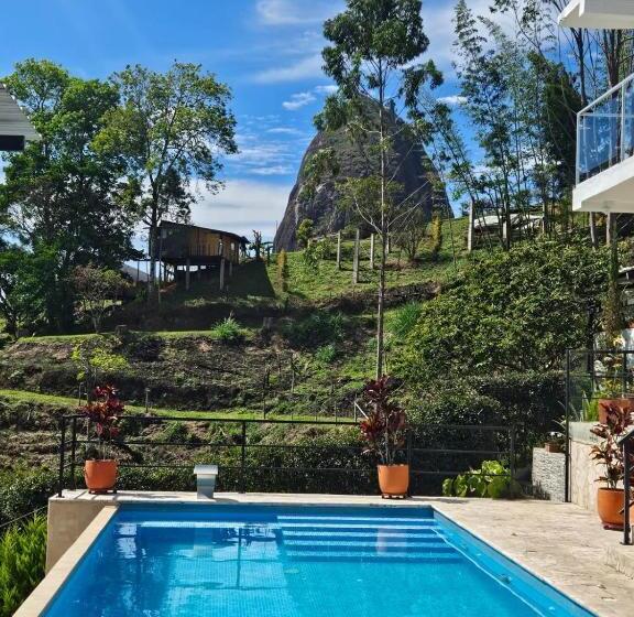 פנסיון Hermosa Habitación 202!!