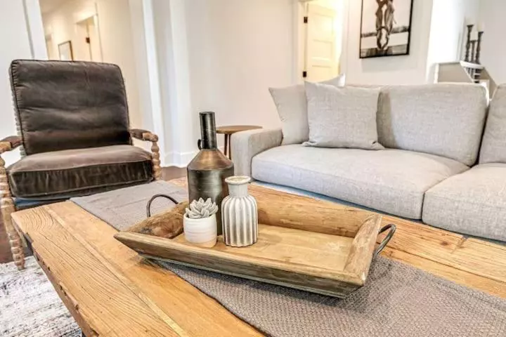 ユースホステル 2 Br Highland House Of Historic Dwtn Franklin