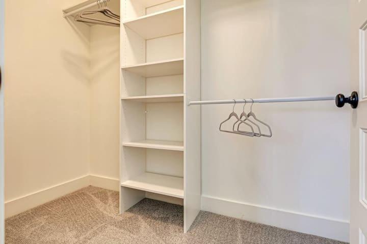 فندق صغير 2 Br Highland House Of Historic Dwtn Franklin