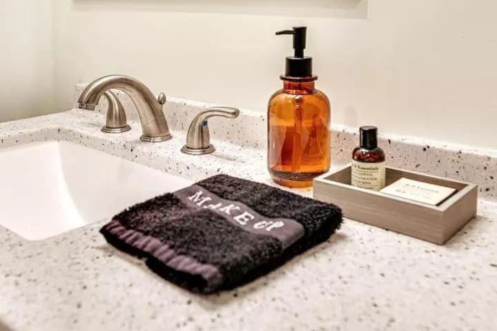 ユースホステル 2 Br Highland House Of Historic Dwtn Franklin