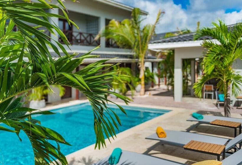هتل Casita Palma By Boutique Bonaire Unique Resorts