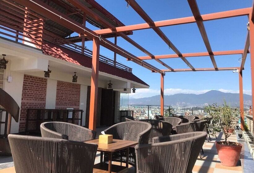 هتل Dees Boutique