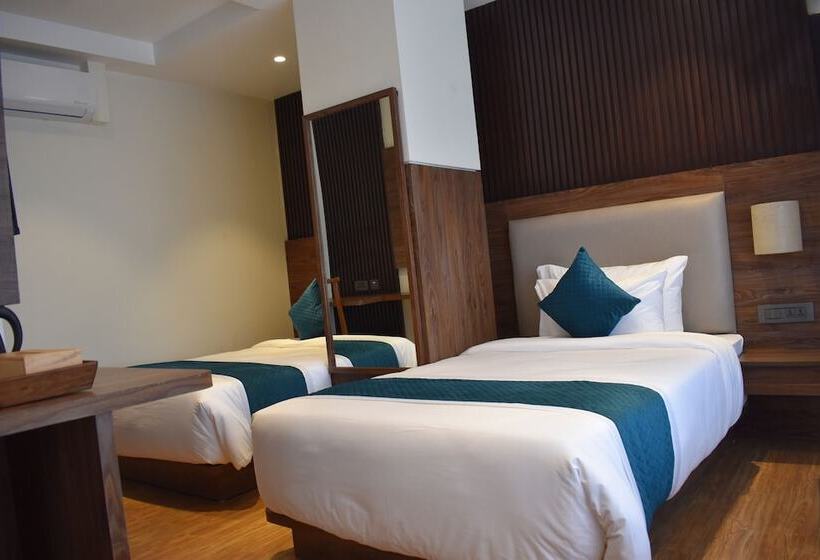 هتل Dees Boutique