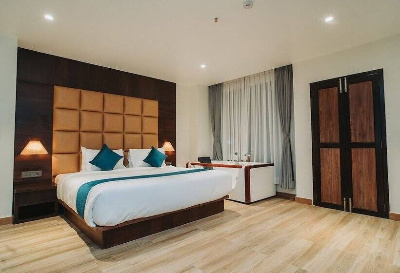 هتل Dees Boutique