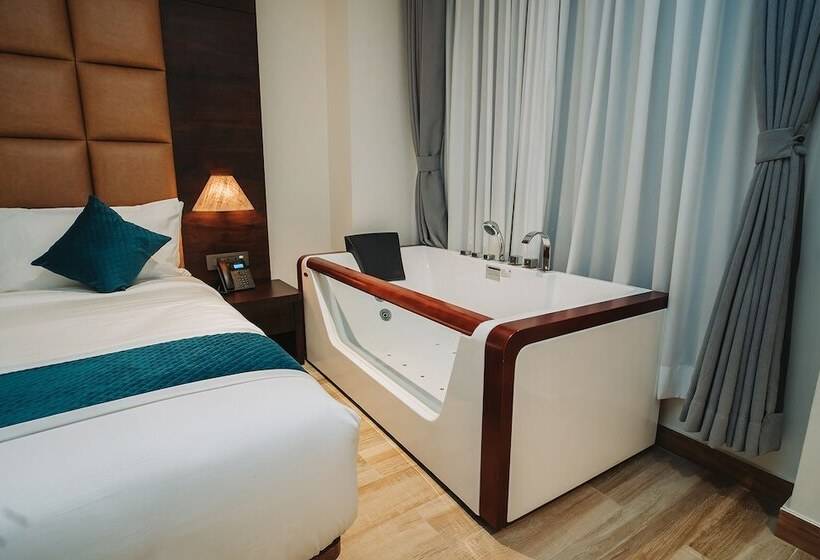 هتل Dees Boutique