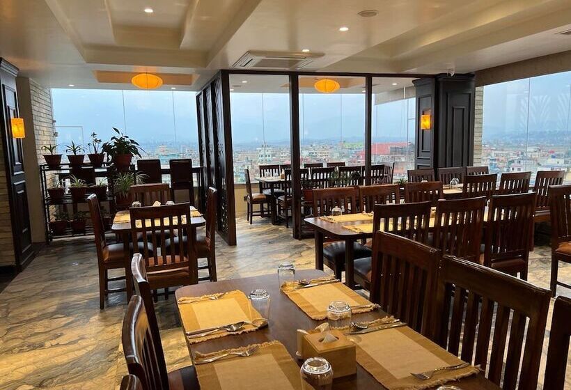 هتل Dees Boutique