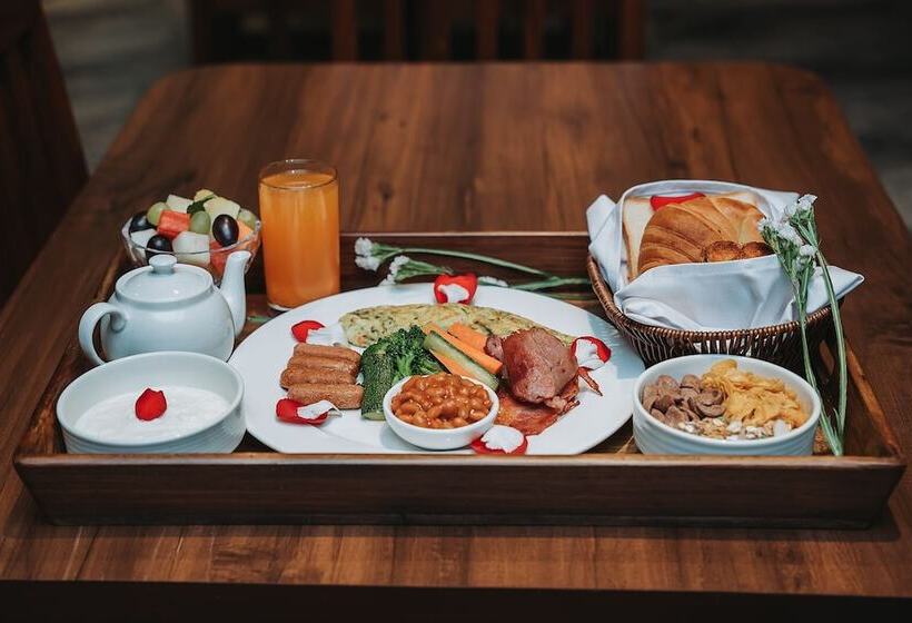 هتل Dees Boutique