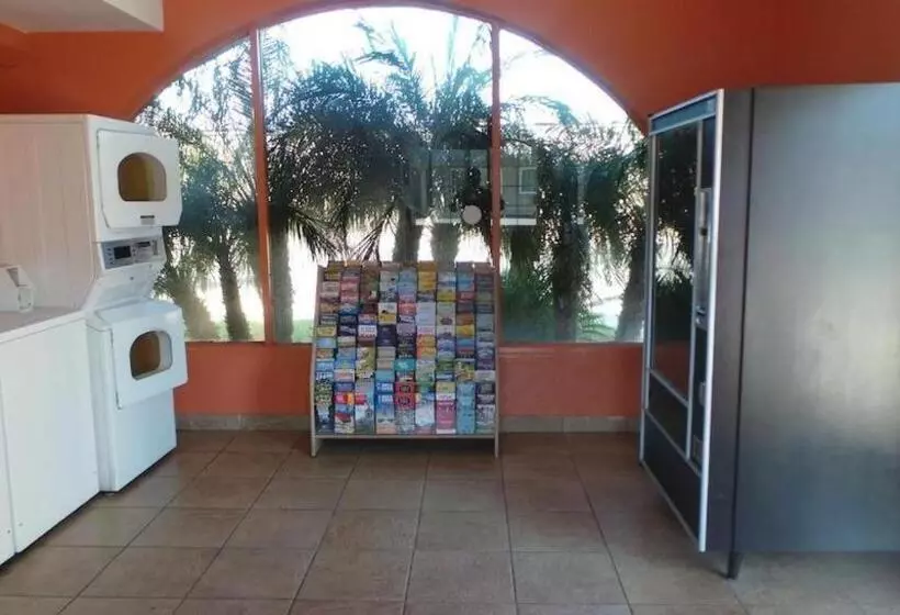ホテル Rodeway Inn Carlsbad