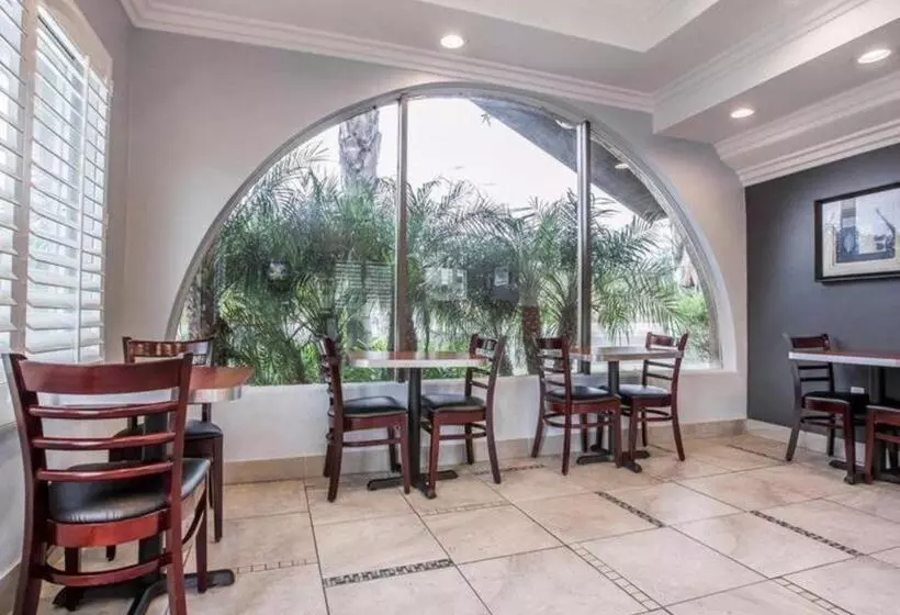 ホテル Rodeway Inn Carlsbad
