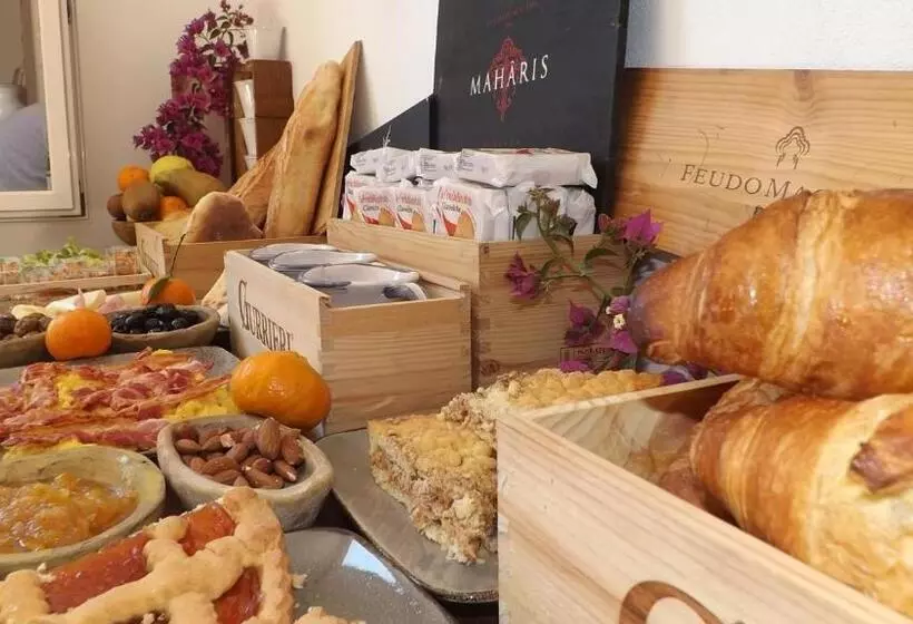 تختخواب و صبحانه Beb Nonno Baffo