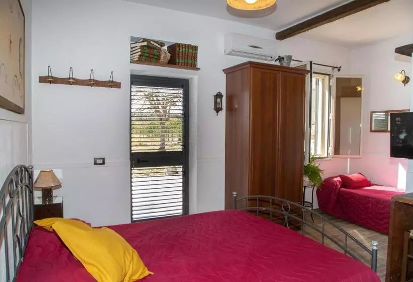 تختخواب و صبحانه Beb Nonno Baffo