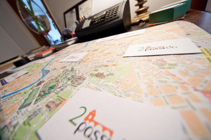 تختخواب و صبحانه 2 Passi Da