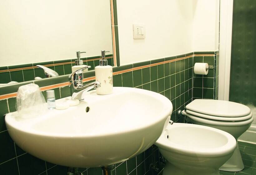 تختخواب و صبحانه 2 Passi Da