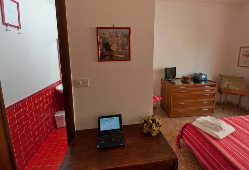 تختخواب و صبحانه 2 Passi Da