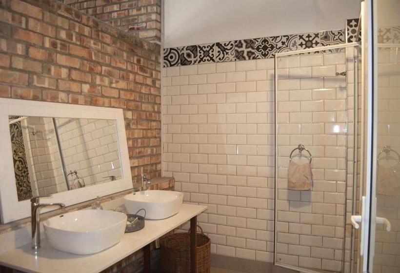 تختخواب و صبحانه Alte Villa Boutique