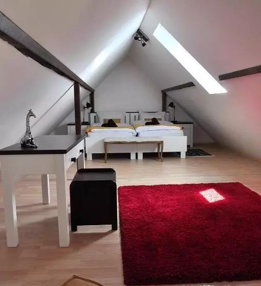 تختخواب و صبحانه Alte Villa Boutique